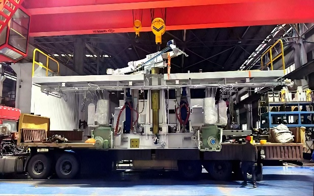 熱烈祝賀公司制造的寶鋼湛江中間罐車等設(shè)備順利發(fā)貨